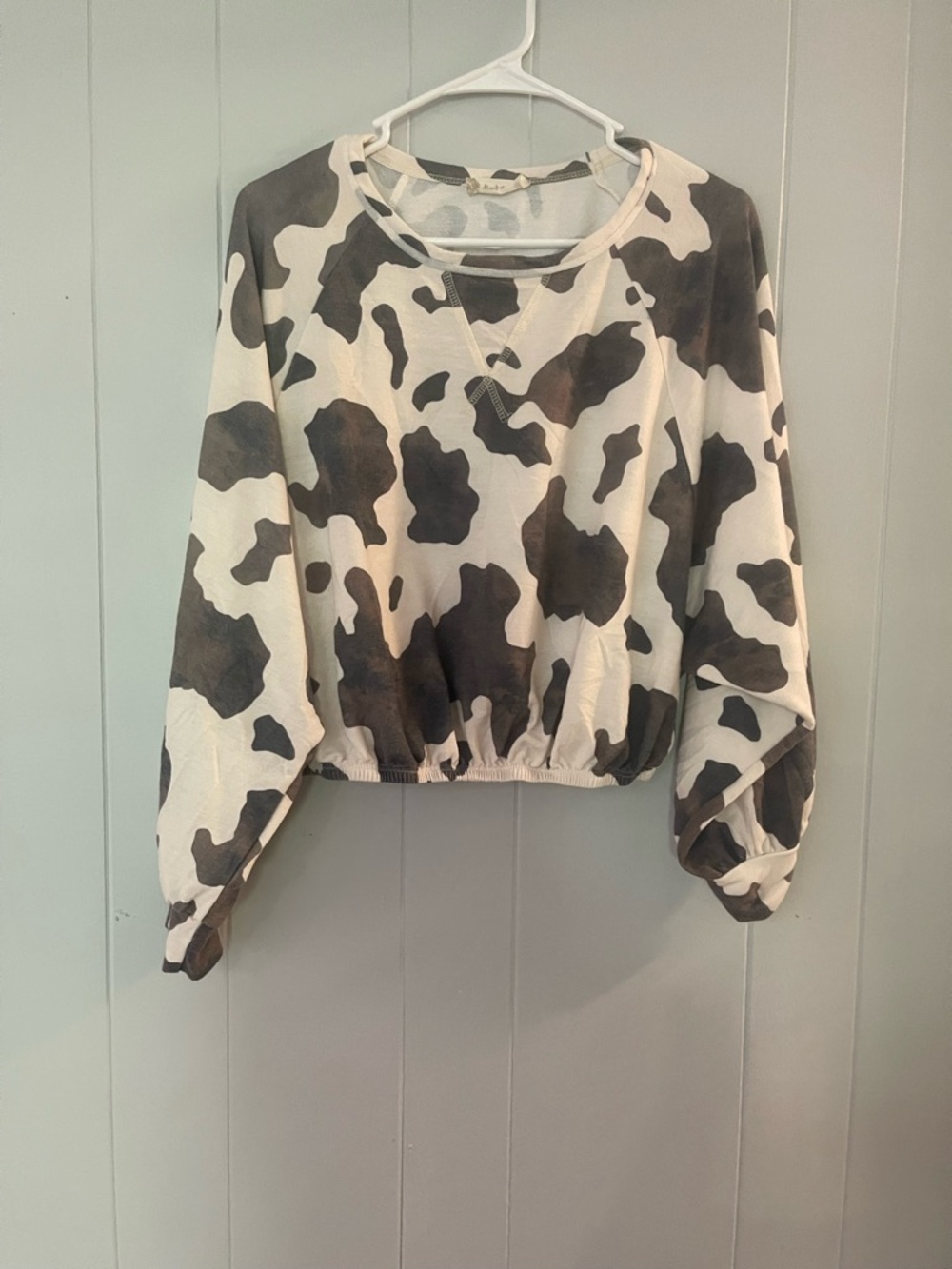 Altar’d State Black and White Cow Print Sweatshirt Crop Top Size Medium